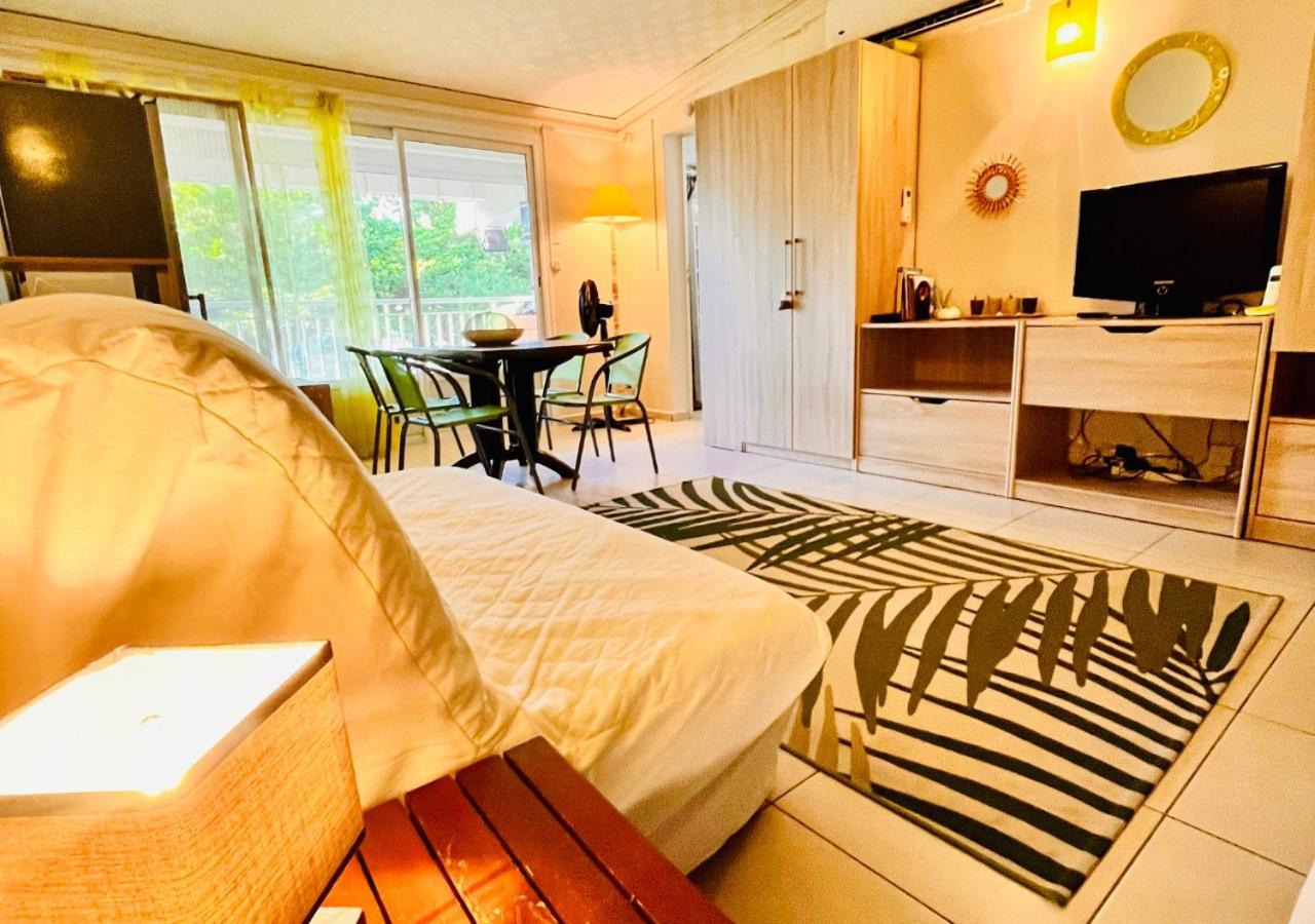 Studio Emeraude - Vue Mer - 6 Personnes เลอ มูเล่ ภายนอก รูปภาพ