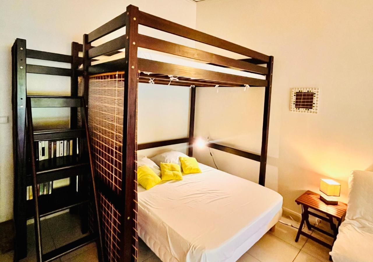 Studio Emeraude - Vue Mer - 6 Personnes เลอ มูเล่ ภายนอก รูปภาพ