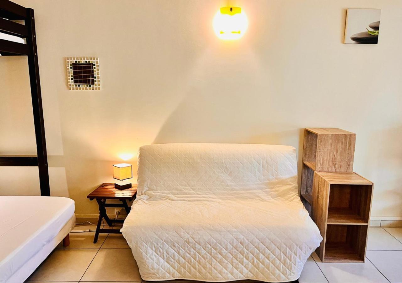 Studio Emeraude - Vue Mer - 6 Personnes เลอ มูเล่ ภายนอก รูปภาพ